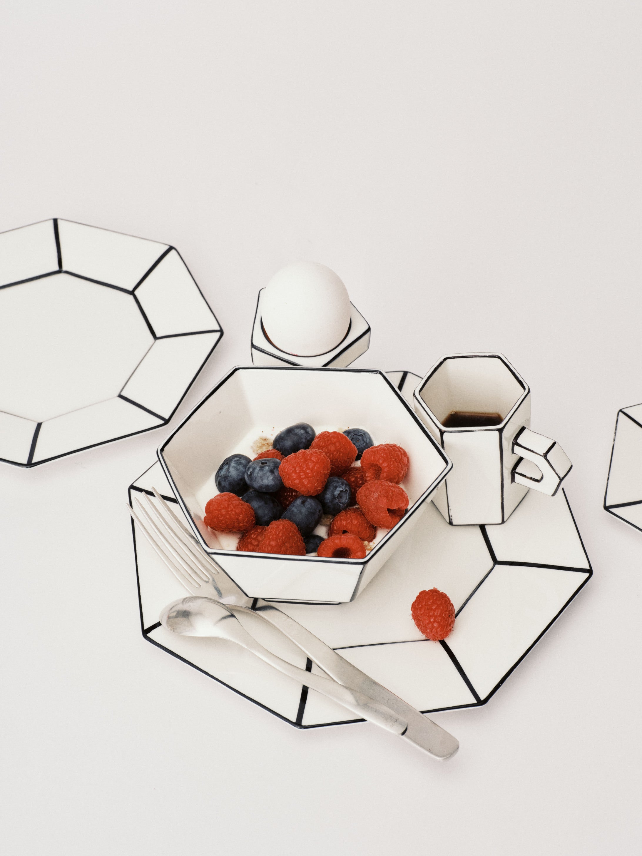 Tazze da tè con piattino — Carte Blanche (set di 2)